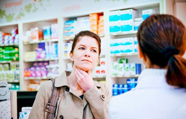 Výber liekov na bolesť nosohltanu v lekárni